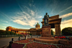 Old Museum In Saint Petersburg Wallpaper