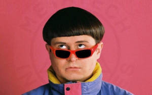 Oliver Tree Bowl Cut Hairstyle Wallpaper