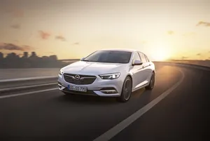 Opel Insignia Grand Sport Wallpaper