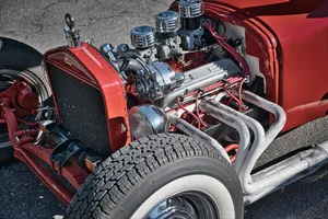 Open Engine Vintage Car Wallpaper