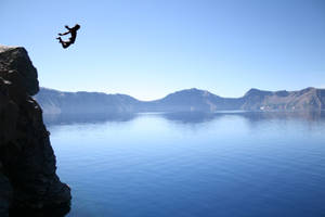 Oregon Crater Lake Cliff Jumping Wallpaper