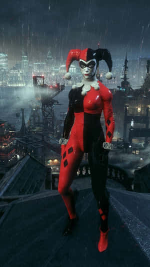 Original Harley Quinn Jester Outfit In The City Wallpaper