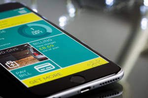 Original Iphone 6 On The Table Wallpaper