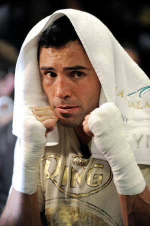 Oscar De La Hoya Fists Raised Wallpaper