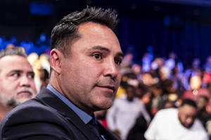 Oscar De La Hoya In The Audience Wallpaper