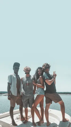 Outer Banks Kie And Pogues Wallpaper