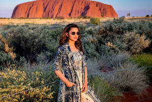 Parineeti Chopra Uluru Wallpaper