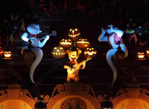Performing Ghosts Halloween Holiday Wallpaper