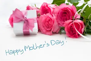 Pink Gift And Roses Mother's Day Wallpaper