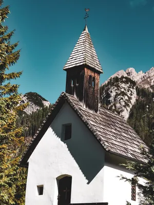 Pinterest White Vintage Church Wallpaper