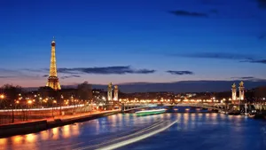 Pont Royal Paris At Night Wallpaper