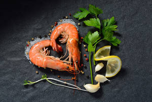 Prawns Served In A Heart Shape Wallpaper