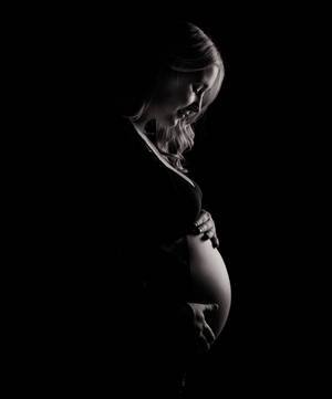 Pregnant Maternity Photoshoot Wallpaper