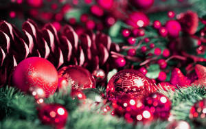 Preppy Christmas Ornament Close Up Wallpaper