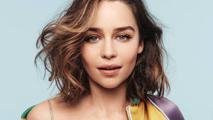 Pretty Actress Emilia Clarke Wallpaper