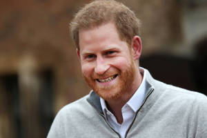 Prince Harry Gray Sweater Wallpaper