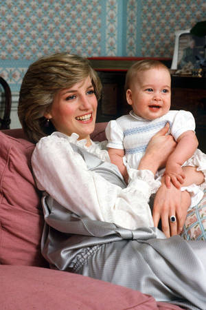 Princess Diana With Baby William Wallpaper