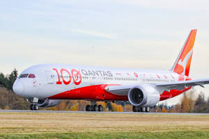 Qantas Boeing 787 Dreamliner Ready For Takeoff Wallpaper