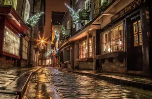 Rainy London Street Christmas Lights Wallpaper