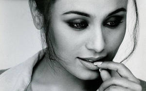 Rani Mukerji Black And White Wallpaper