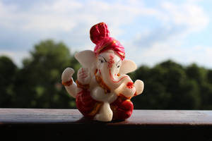 Red Figurine Ganesh 4k Wallpaper