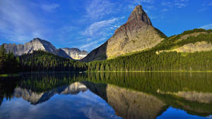 Reflective Montana Pyramid Mountain Wallpaper