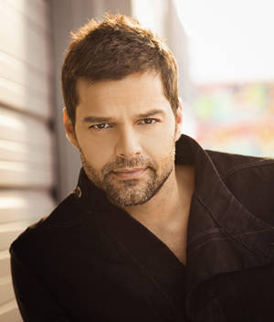 Ricky Martin Gaze Wallpaper