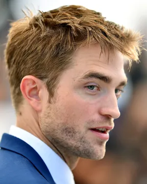 Robert Pattinson Us Premiere Wallpaper