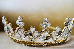 Royal Crown Diamond Wallpaper