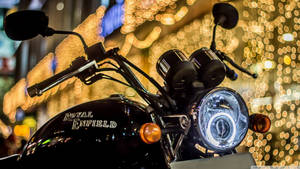 Royal Enfield Hd Headlamp Wallpaper