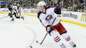 Ryan Johansen Columbus Blue Jackets Chase Puck Wallpaper