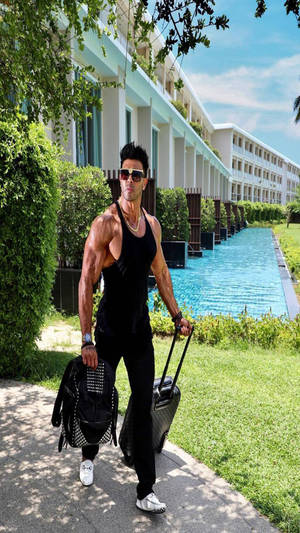 Sahil Khan At Crowne Plaza Phuket Wallpaper