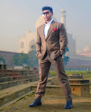 Sahil Khan In Agra City Wallpaper