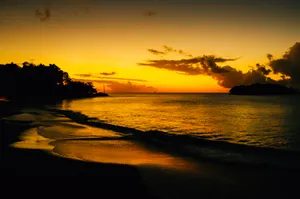Saint Lucia Sunset In Sugar Beach Wallpaper