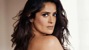 Salma Hayek Close Up Wallpaper