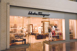 Salvatore Ferragamo Mall Outlet Wallpaper