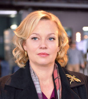 Samantha Mathis Short Blonde Hair Wallpaper