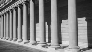 San Francisco Columns Black And White Wallpaper