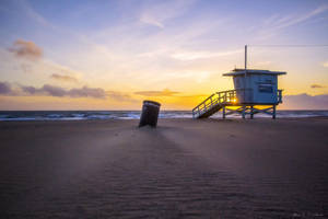 Santa Monica Lifeguard Tower Sunset Wallpaper