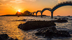 Sanxiantai Arch Bridge In Taiwan Wallpaper