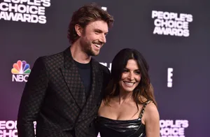 Sarah Shahi Striking A Pose For A Portrait Wallpaper