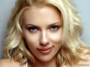 Scarlett Johansson Cool Smirk Wallpaper