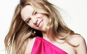 Scarlett Johansson Cute Silly Smile Wallpaper