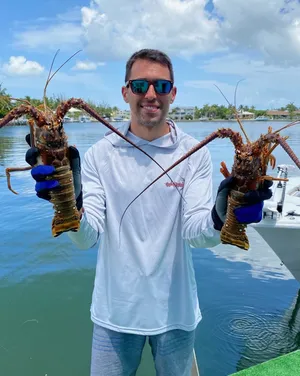 Seafood Loving Aric Almirola Wallpaper