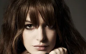 Seductive Anne Hathaway Wallpaper