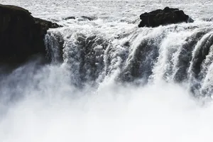 Serene Grey Landscape Photography Wallpaper