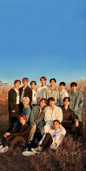 Seventeen Harper's Bazaar Cover Wallpaper