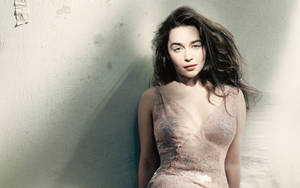 Sexy Actress Emilia Clarke Wallpaper