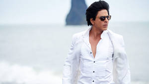 Shah Rukh Khan At Beach Shore Wallpaper