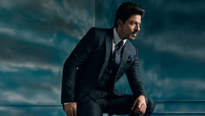 Shah Rukh Khan Gq Tuxedo Outfit Wallpaper